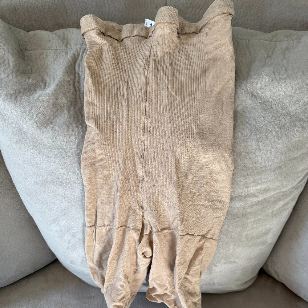 Assets Red Hot Label Spanx, Size 4